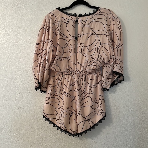 Line & Dot romper XS - Picture 5 of 6